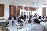 CAO ĐẲNG Y DƯỢC TẠI TUMP: HỌC THỰC HÀNH, SỚM VÀO NGHỀ