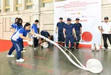Học sinh Trường THPT Lê Văn Thiêm trải nghiệm kỹ năng phòng cháy, chữa cháy và cứu nạn, cứu hộ