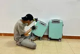 Mùa du lịch và chuyện quên mã vali: vì sao không nên cắt khóa
