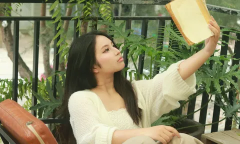 “Chị giáo” tuổi 17 và hành trình 2 năm giải bài toán “ngại nói” tiếng Anh của người Việt