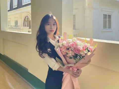 Nguyễn Thu Hương – Cô gái vùng quê nghèo và hành trình đi lên từ những con chữ