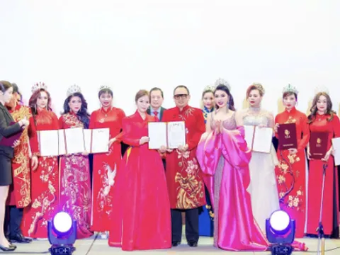 Nguyễn Tuấn – Gương mặt giám khảo mang đậm dấu ấn áo dài Việt