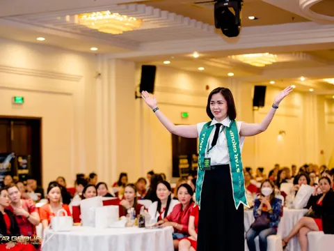 Đặng Khanh ngồi “ghế nóng” cuộc thi Thần tượng ngành PMU