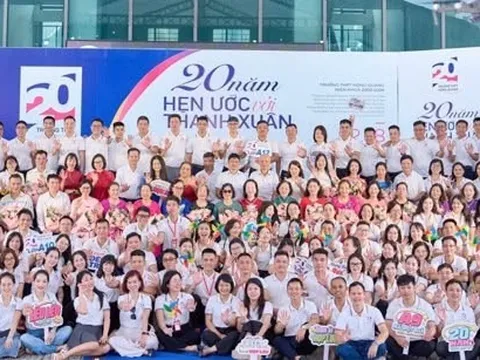 KỶ NIỆM 20 NĂM NGÀY RA TRƯỜNG NIÊN KHÓA 2003 – 2006 TRƯỜNG THPT HỒNG QUANG