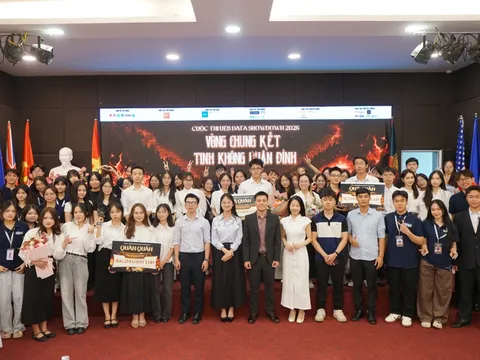 Chung kết UEB Data Showdown 2026: Sân chơi dữ liệu quy mô toàn quốc vinh danh những tài năng xuất sắc nhất
