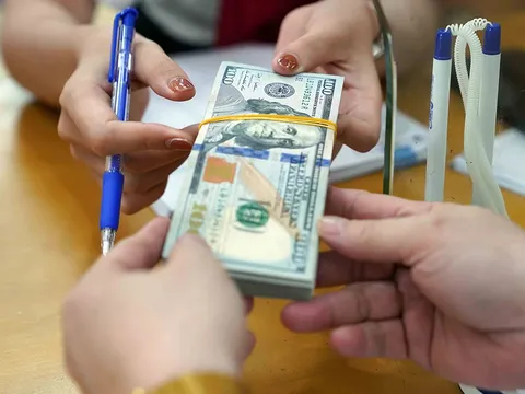 Tỷ giá USD ngày 26/3: Đồng xanh thị trường tự do bật tăng mạnh
