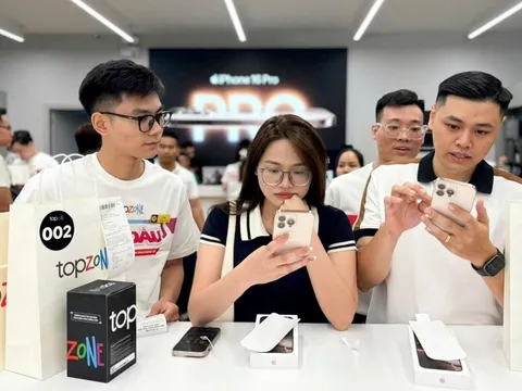 Ngay Trong Ngày Đầu Mở Bán Iphone 16, Người Việt Chi Hơn 1,1 Tỷ Để Sở Hữu