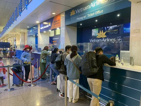 Giá Vé Máy Bay Tết Đắt Vẫn Khó Mua