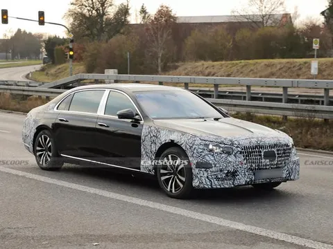Mercedes-Benz S-Class Sẽ Có Màn Hình Hyperscreen Rộng Khắp Táp Lô