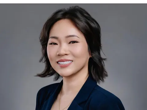 Gặp Gỡ Chị Kate Tran – Người quản lý hồ sơ đứng sau những công lý được gọi tên tại Texas